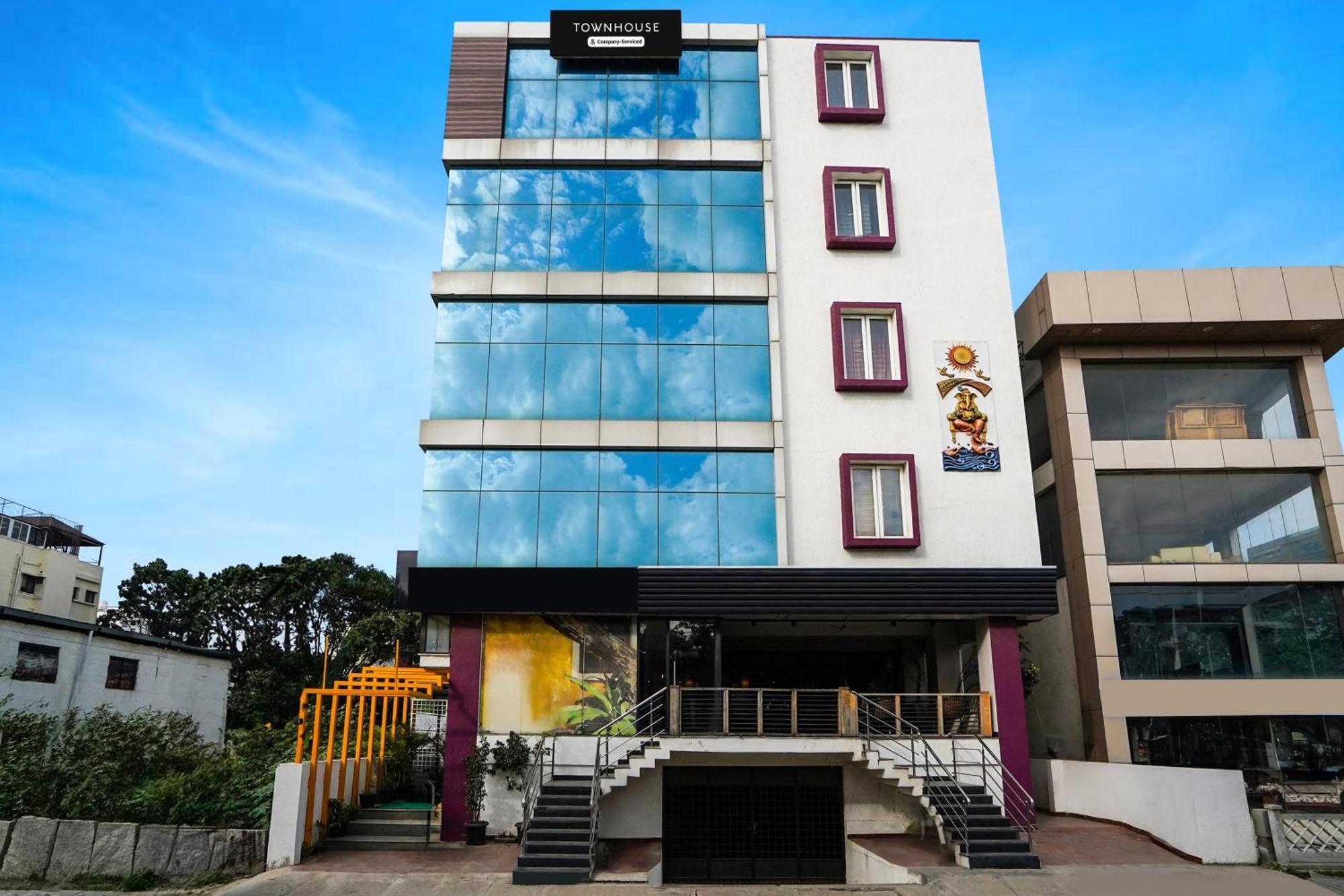 Super Townhouse Hbr Layout Bangalore Exterior photo
