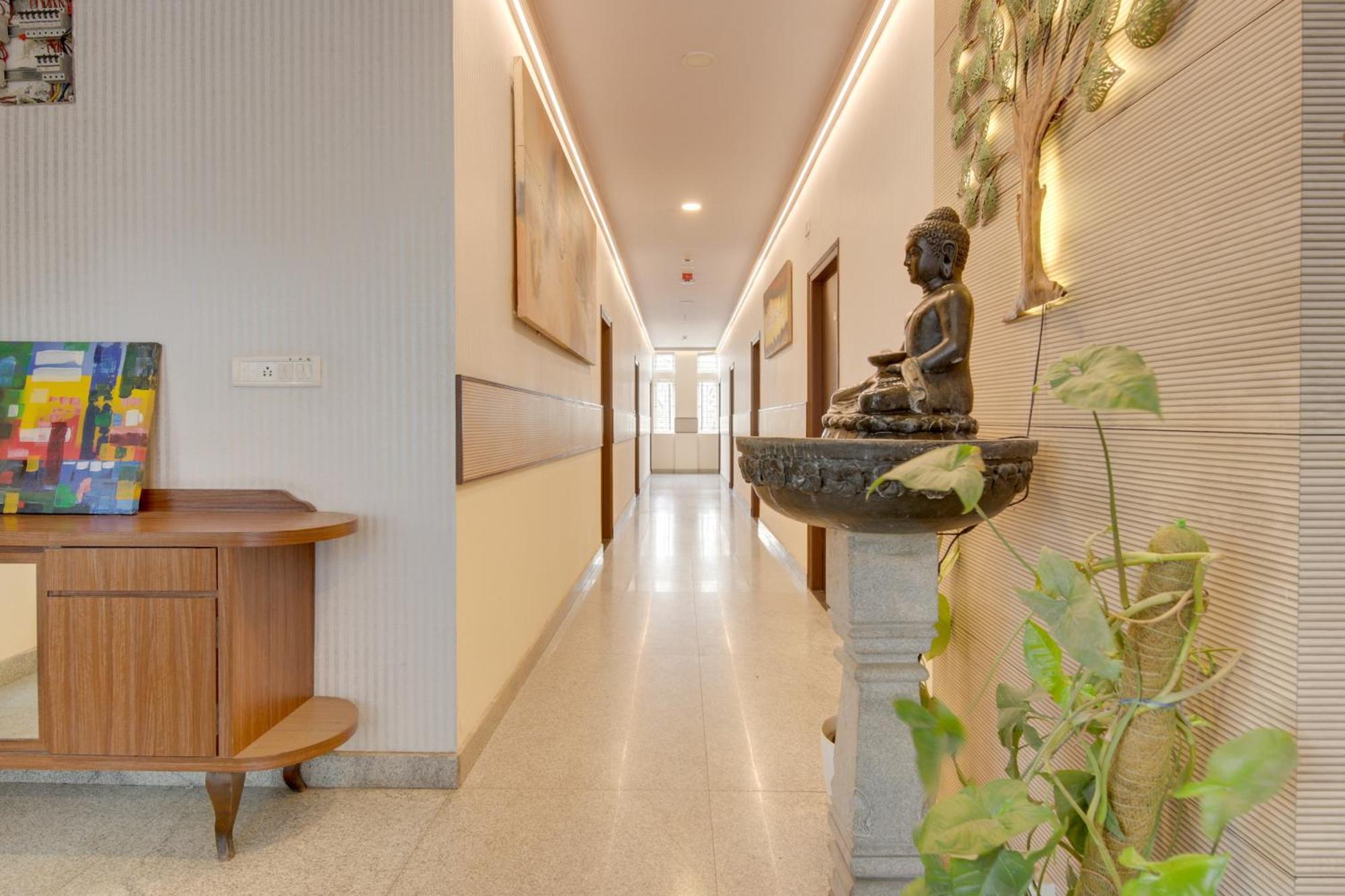 Super Townhouse Hbr Layout Bangalore Exterior photo