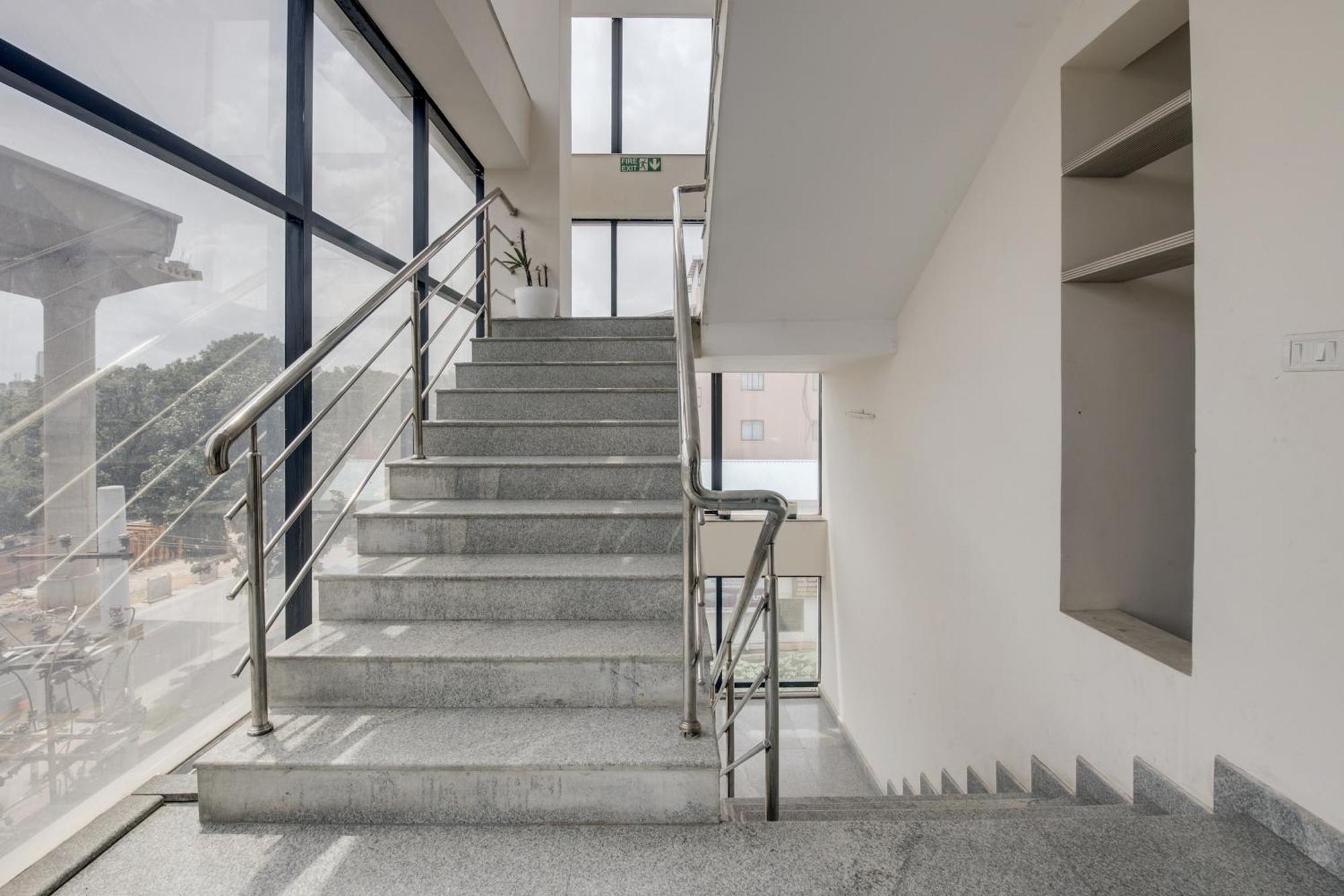 Super Townhouse Hbr Layout Bangalore Exterior photo